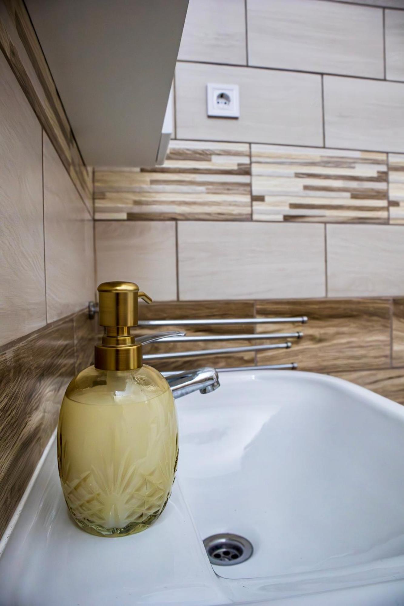 Izisz Apartman Matraterenye 外观 照片