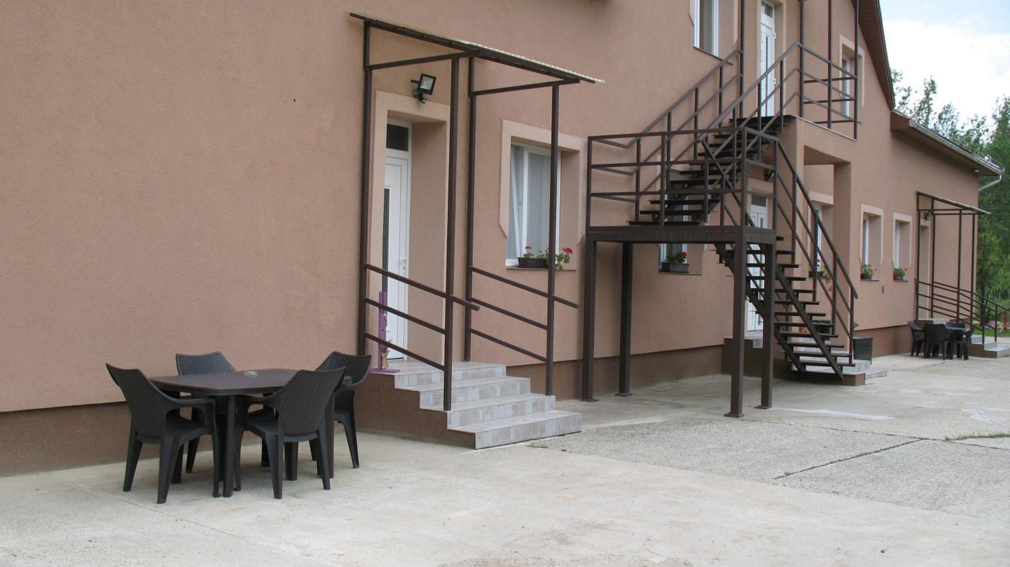 Izisz Apartman Matraterenye 外观 照片