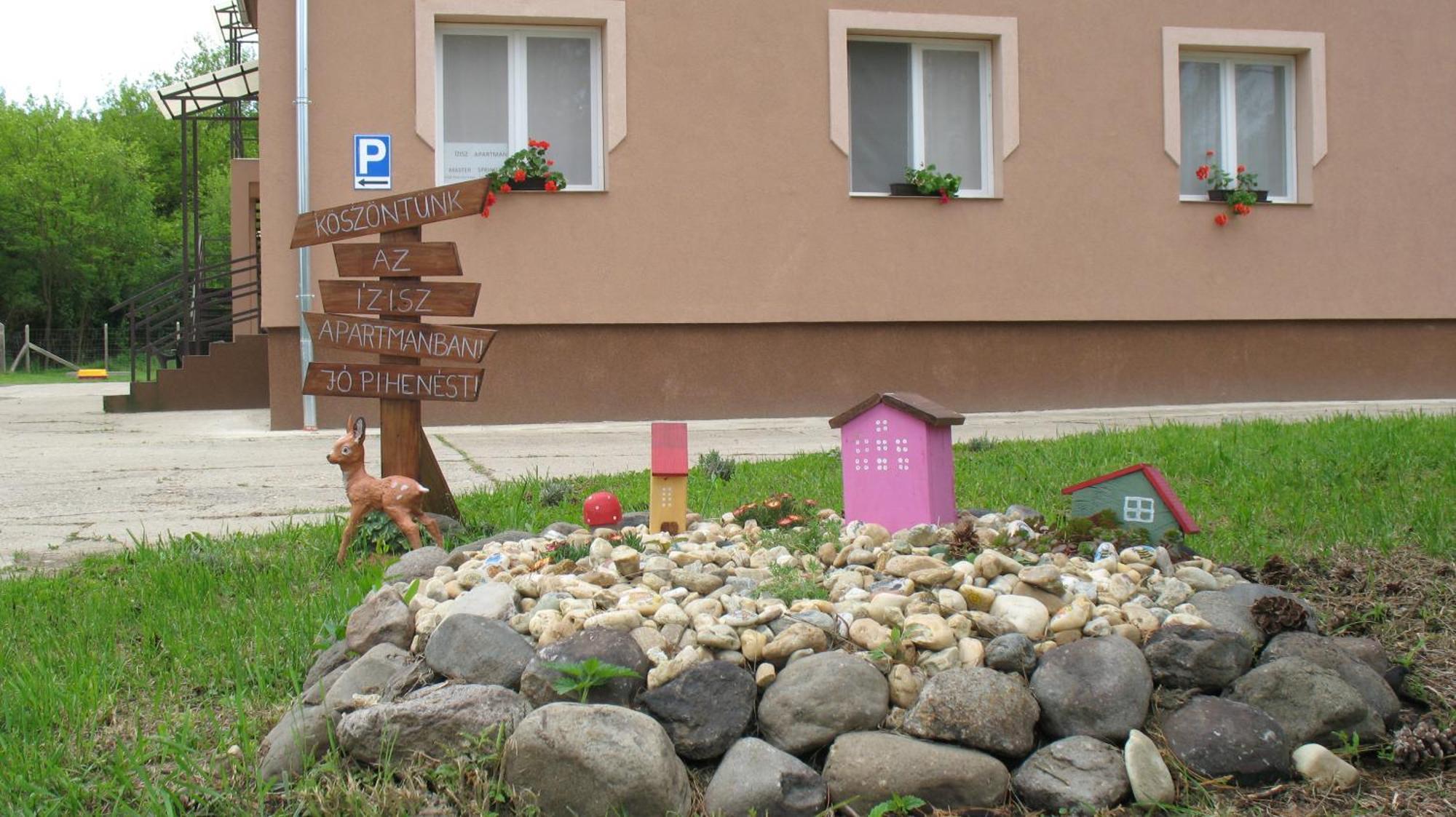 Izisz Apartman Matraterenye 外观 照片